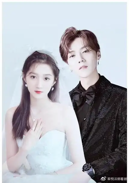 关晓彤怒怼粉丝后续疑与鹿晗领证提及民政局一脸幸福