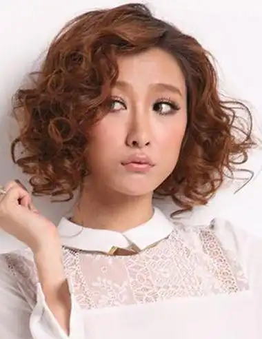 女性螺旋烫短发图片 螺旋烫合适多大年龄 - 短发发型图片 - 发型社