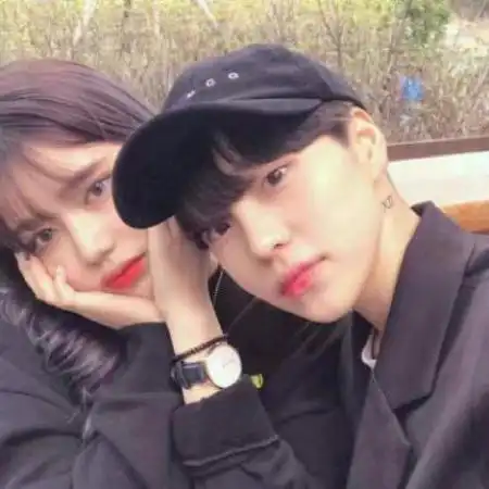 青春情侣头像一男一女两个人的合照非常的不错的