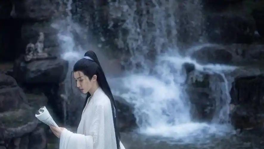 刘宇也太适合汉服了吧,气质温润儒雅,像极了古风小说的男主_白色_哥哥