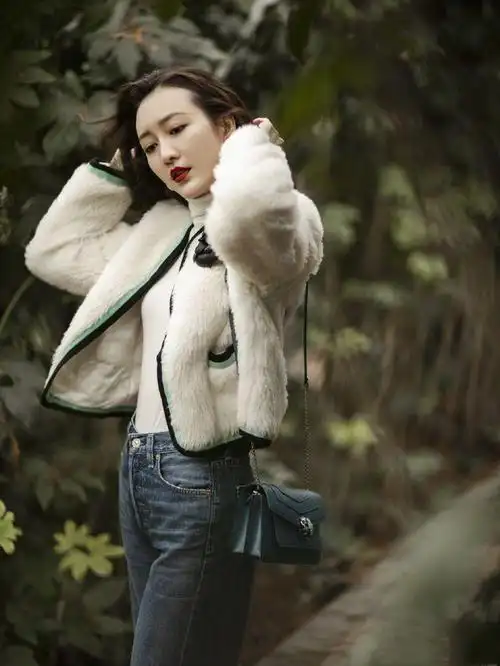 王鸥在"浪姐"实力圈粉,30多岁穿牛仔裤,大女人范十足_网易订阅