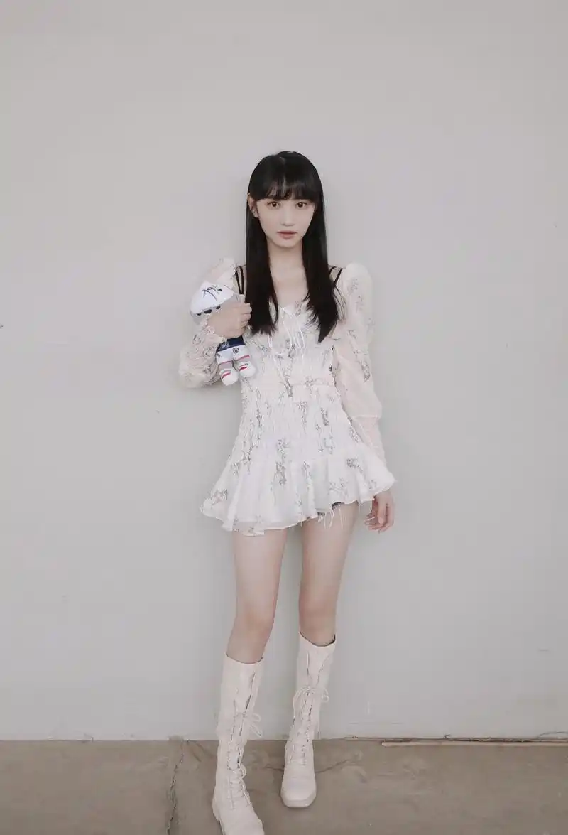 许梦圆甜美生活照图片45