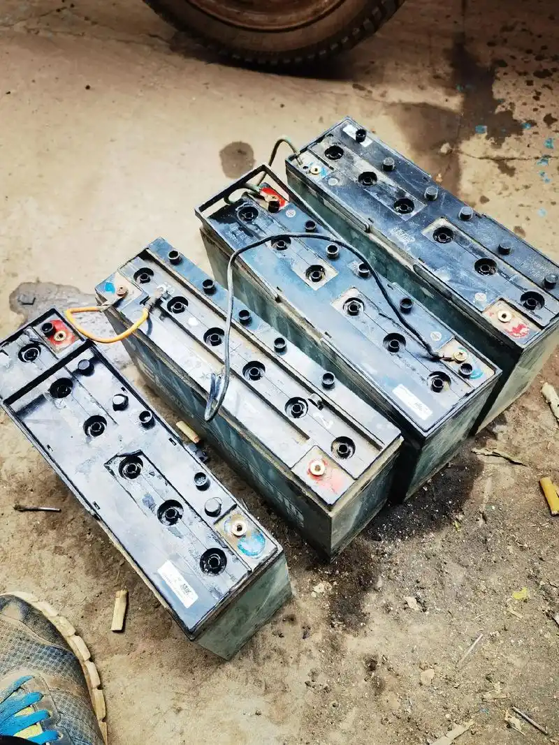 电动车电瓶加水.电动车最近电量不足,4块能充到50v以上,续 - 抖音