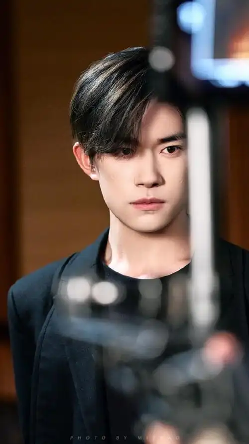 易烊千玺4%vol的河##易烊千玺gq盛典官宣##gq官宣易烊千玺