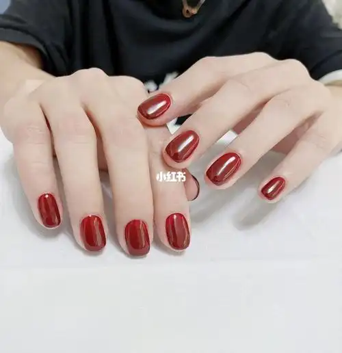 车厘子红渐变美甲秋冬季显白美甲
