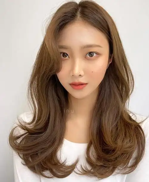 最美发型有哪些?小卷大卷都不错,还有很修饰头型的立体短发