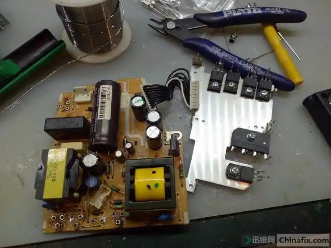 爱普生投影机不通电电源维修