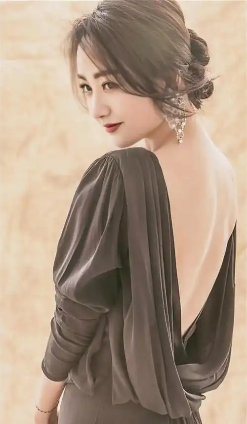 美丽性感的杨蓉