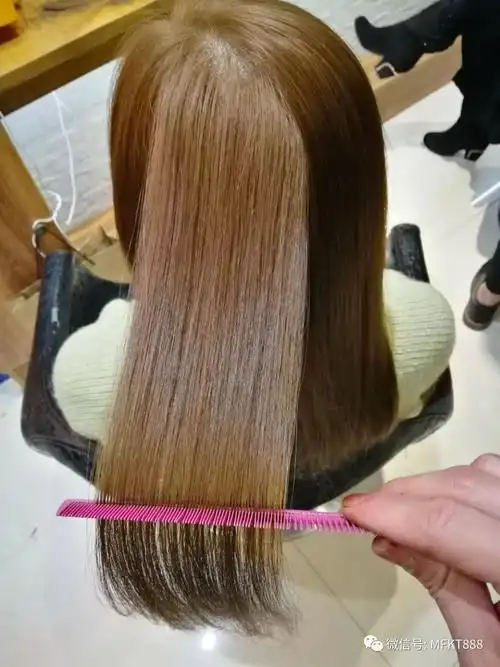 顾客发质细软.发根十公分3度,发中5度棕色,发尾6度棕色.