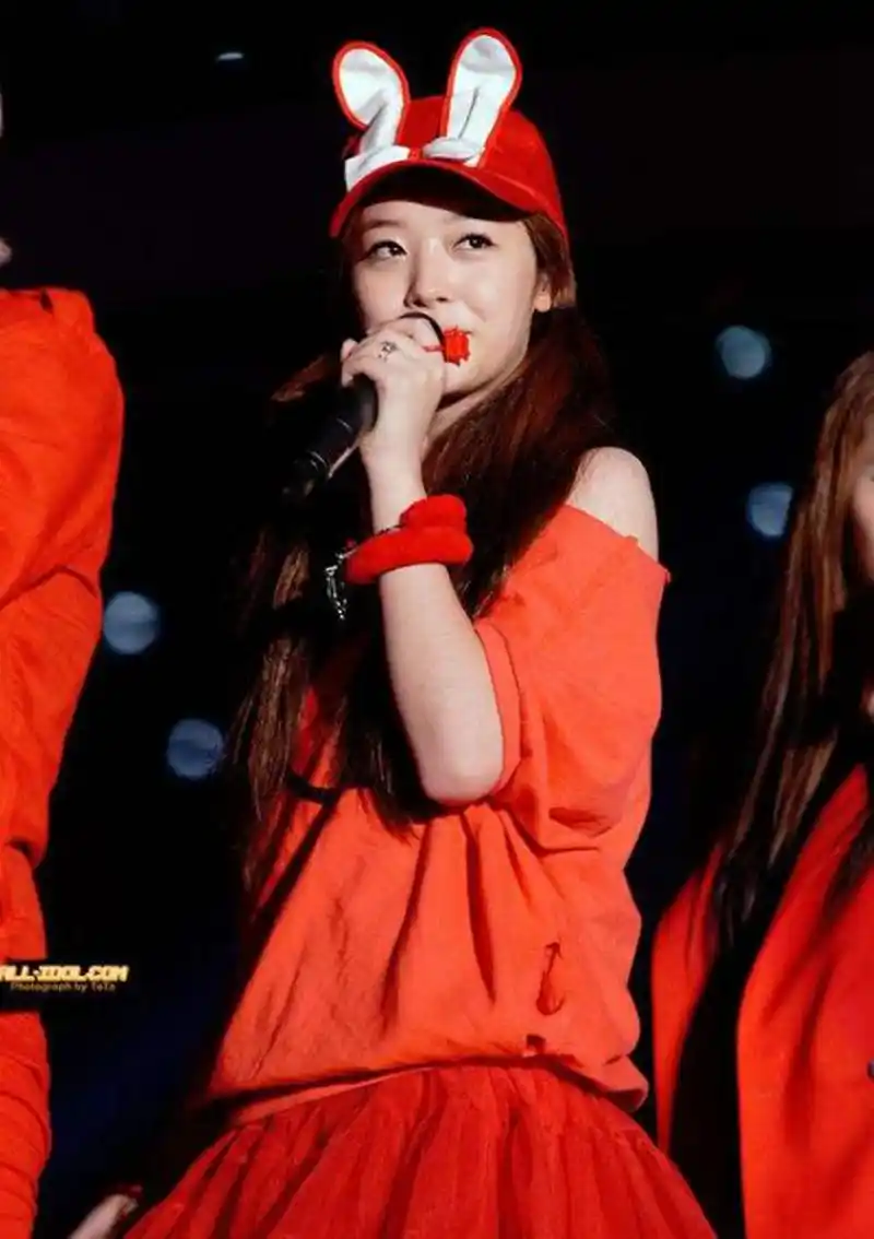 崔雪莉精彩舞台照,曾经的乖乖女雪莉在舞台上也是帅气撩人!