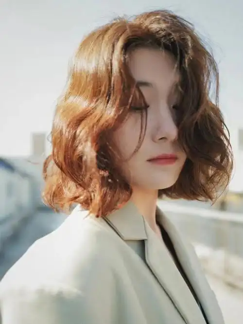 法式复古风格,给短发增加不一样的时尚,经典的法式复古永不过时!