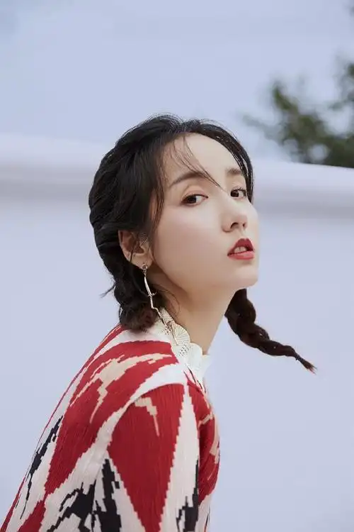 女神吕一:第4358期气质潮流美图欣赏