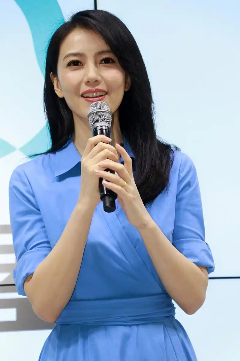 动态连更挑战# 今天我要来聊聊我的女神——高圆圆!