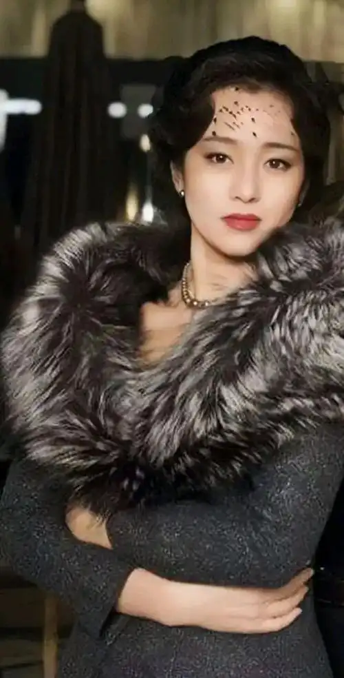 巩俐性感高清写真气场强大身材傲人让人移不开眼睛