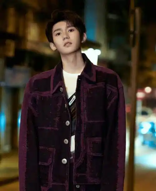 原创有种断骨式长大叫王源1米8身材比例引热议不愧是三小只最帅