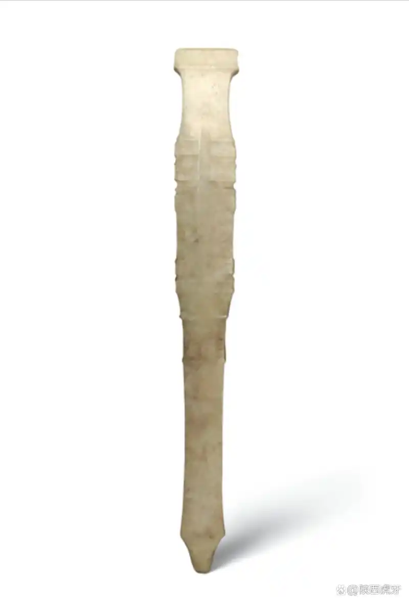 二里头文化 · 神面纹玉柄形器