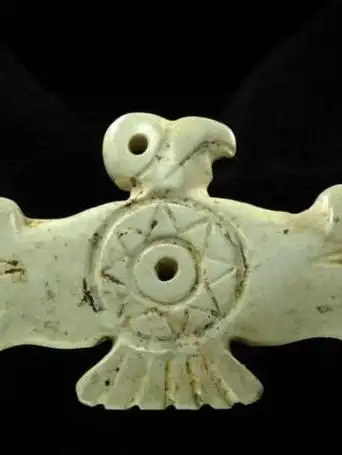 安徽博物院:秘境开启研学亮点凌家滩遗址出土的精美文物在安徽博物院