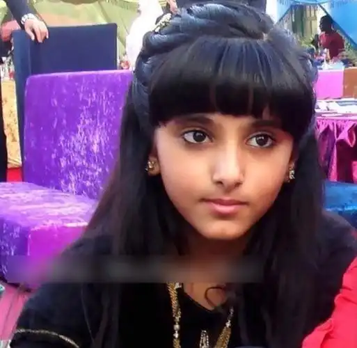 "迪拜最美公主"萨拉玛:6岁靠颜值火遍全网,却被迫嫁给大叔