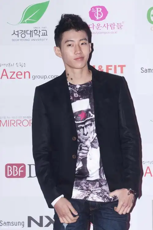 p>朴宰范,1987年4月25日出生于美国西雅图,流行歌手,舞者,音乐制作人