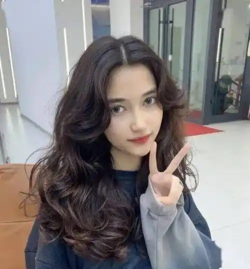 最流行的女生烫发发型,高人气烫发卷发设计赶紧来选一款吧_羊毛_时尚