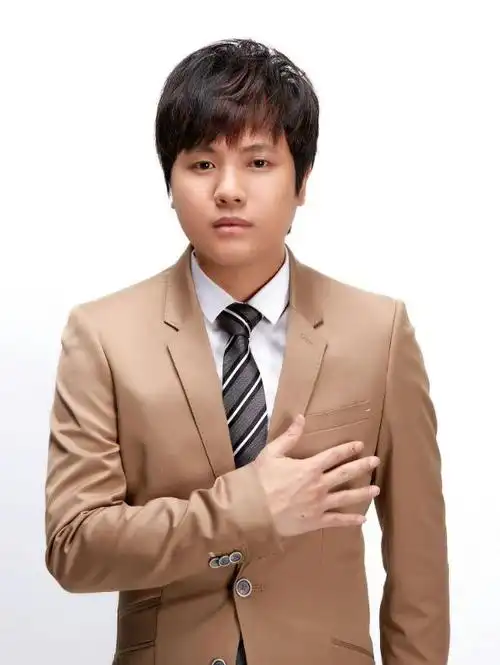 时隔半年,郑源悄无声息的连发两首新歌!