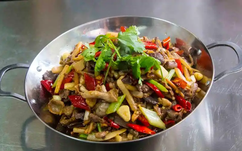 最出名的黔江鸡杂,糊厨公开秘制方法,学会让你生意爆满_哔哩哔哩_bili