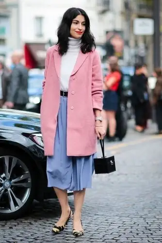 衣服的颜色搭配男 _衣服的颜色搭配  第1张