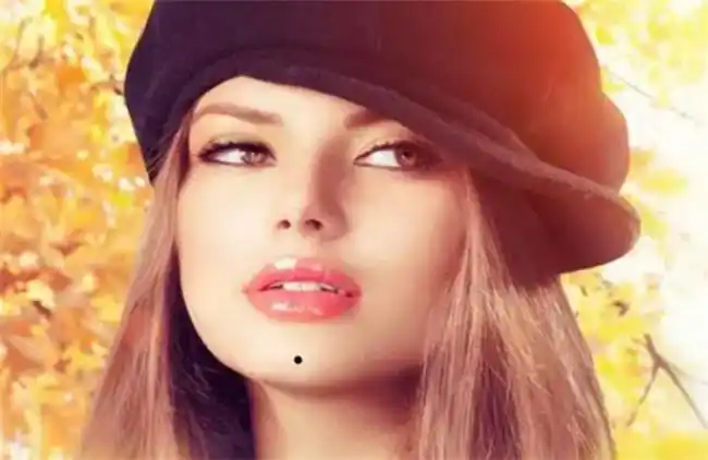 特别的旺夫,哪怕是一些豪门少爷也未必就不愿意了,左下巴有痣的女人