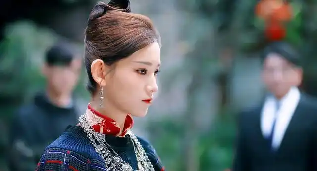 《半妖司藤》司藤请客吃饭是"鸿门宴"?螳螂捕蝉,黄雀在后