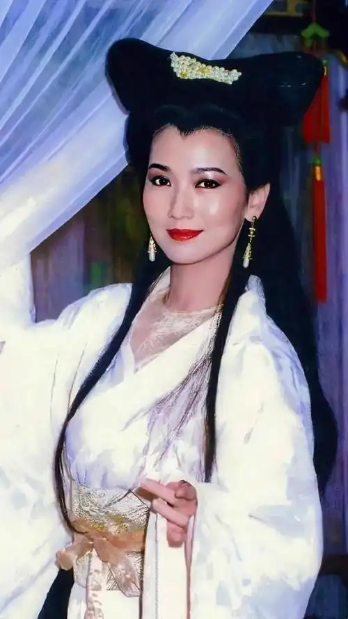 古装剧中5位女演员经典绝美的造型,是谁惊艳到了你?_腾讯新闻