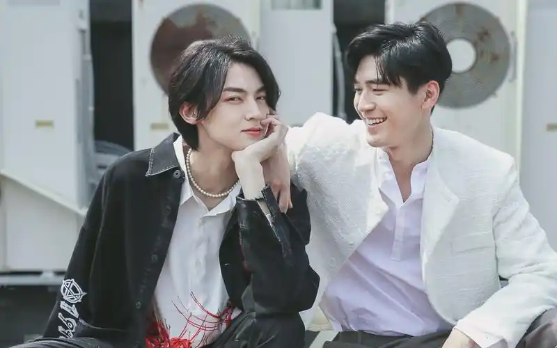 呈仁cp阿拉斯加海湾history4近距离爱上你正片花絮采访我喜欢一个人我