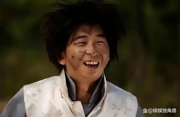 事实证明从最丑男演员到百亿导演的巨兴茂已经彻底翻身