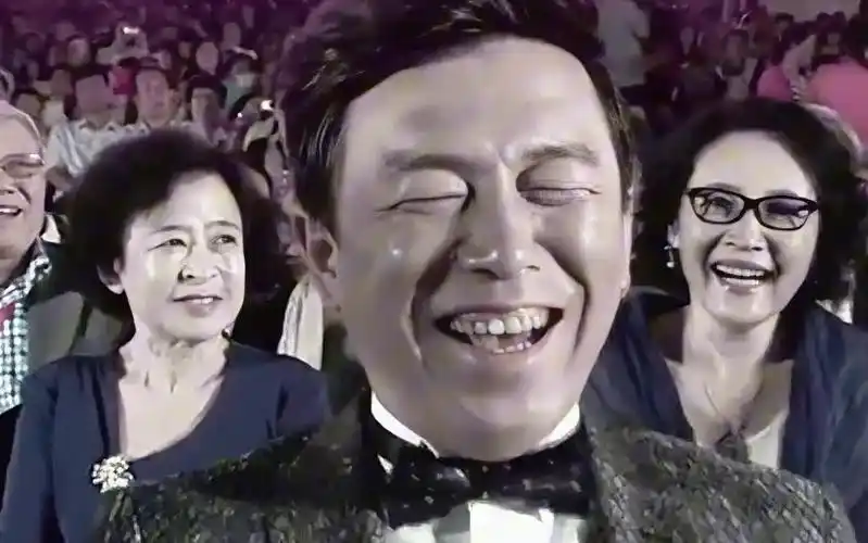 总能轻松拿捏各种尴尬局面#高情商#人情世故#黄渤#口才#说话技巧