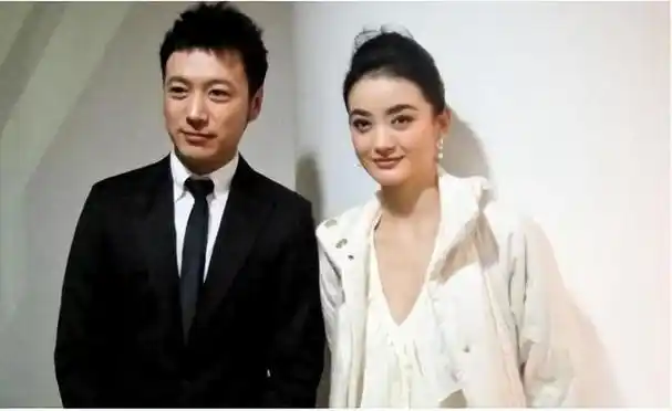 不炒作,丈夫是亿万富翁,与胡歌是同学|田明|袁泉|袁弘|朱杰_网易订阅