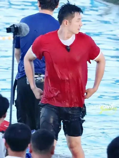 健身  #体育生  #腹肌  #黄景瑜  #运动