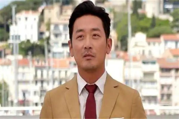 韩国实力大叔男演员排行榜都是6070后郑雨盛上榜