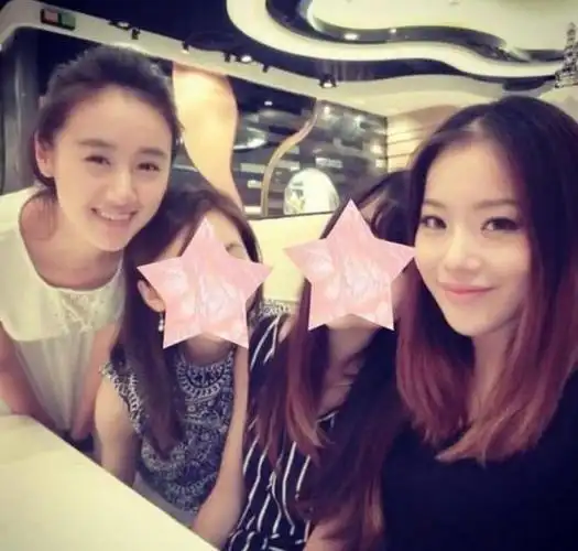 首先要说的就是袁冰妍和王菊,可能很多人都没有办法将这两个人联系到