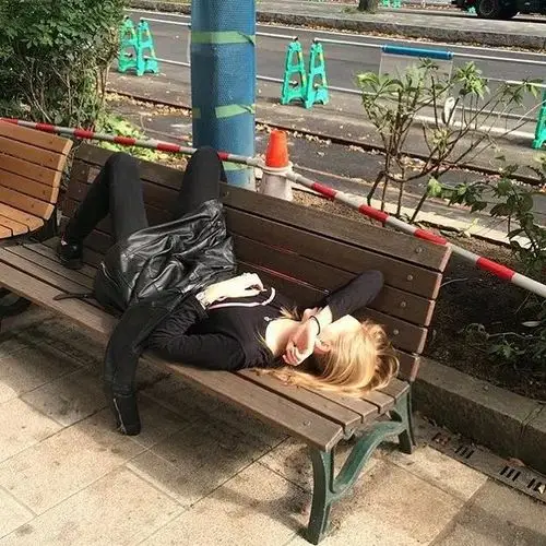 喝醉酒的女人能有多可怕日本这些小姐姐真的很放纵了