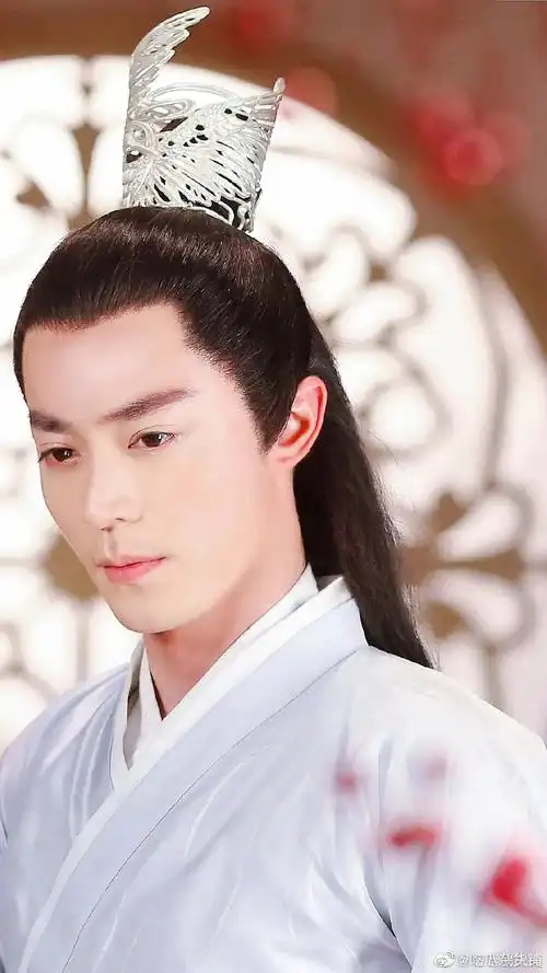 男星古装白衣比美