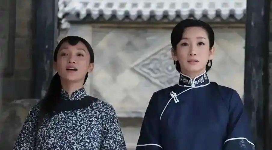 秦海璐:青蛇之心硬汉相伴,事业爱情双赢的戏霸女侠