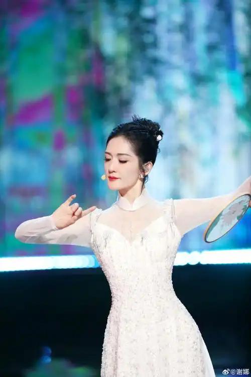 谢娜穿旗袍仪态##乘风2023