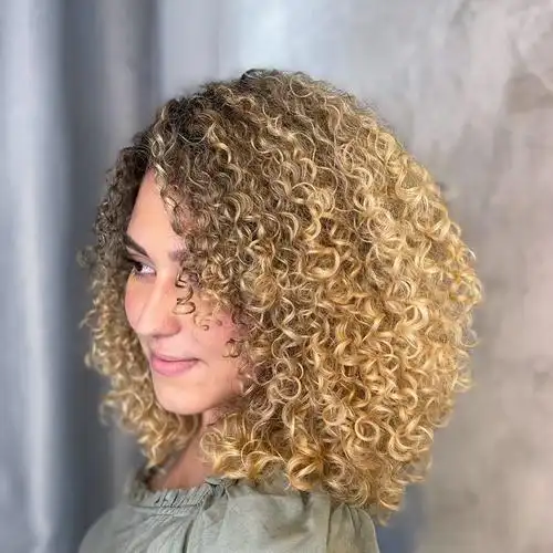 第一种螺丝卷全头烫