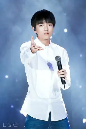 9.21王俊凯17岁生日会 cr.logo