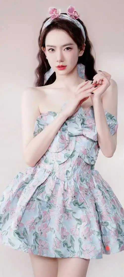 美女系列壁纸第5期-戚薇