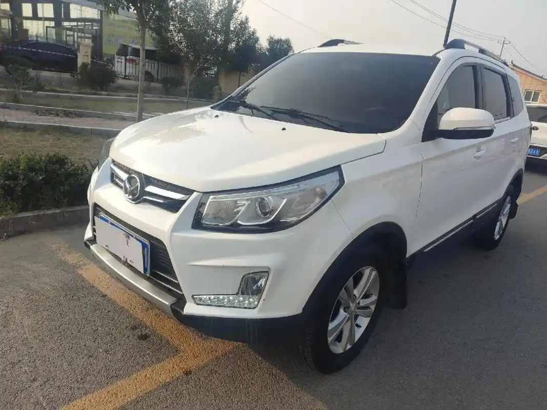 菏泽7座suv北汽幻速s3