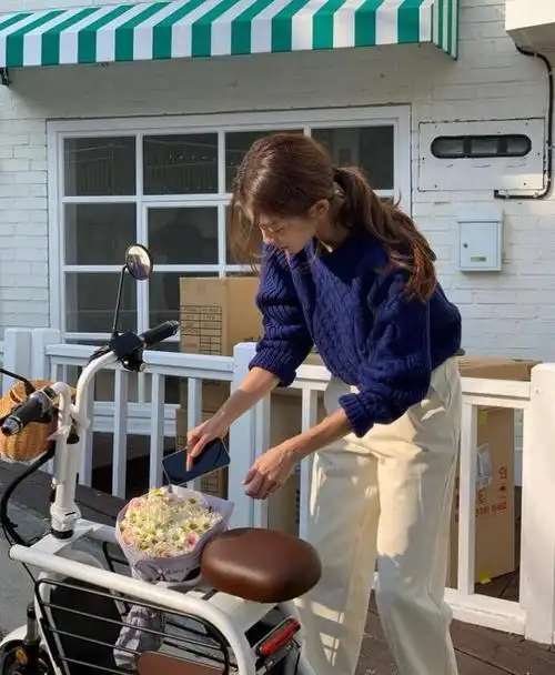 ins时尚博主withbloomm温婉韩系风格早春气氛感穿搭