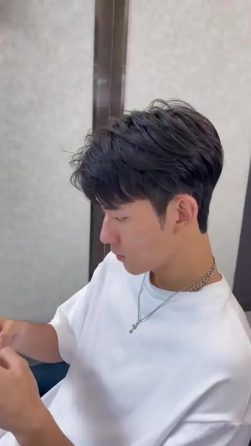 男士气垫烫 男士纹理烫 郑州理发店_郑州_发型_气垫烫_纹理烫_理发店