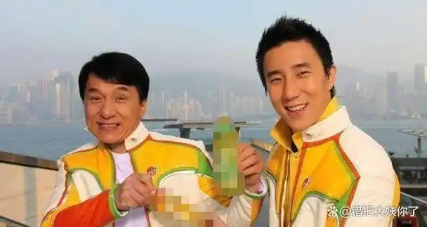 成龙捧儿子张国立捧儿子而他的儿子不用捧都比他红