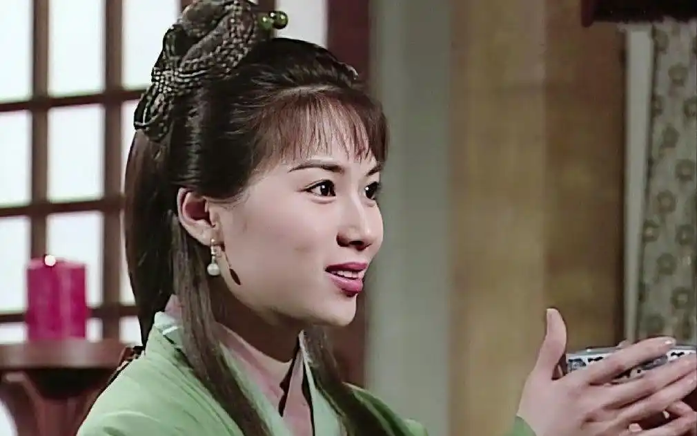 神雕侠侣中程英可以叫黄蓉师姐的原因:二者并不是同门,是表师姐