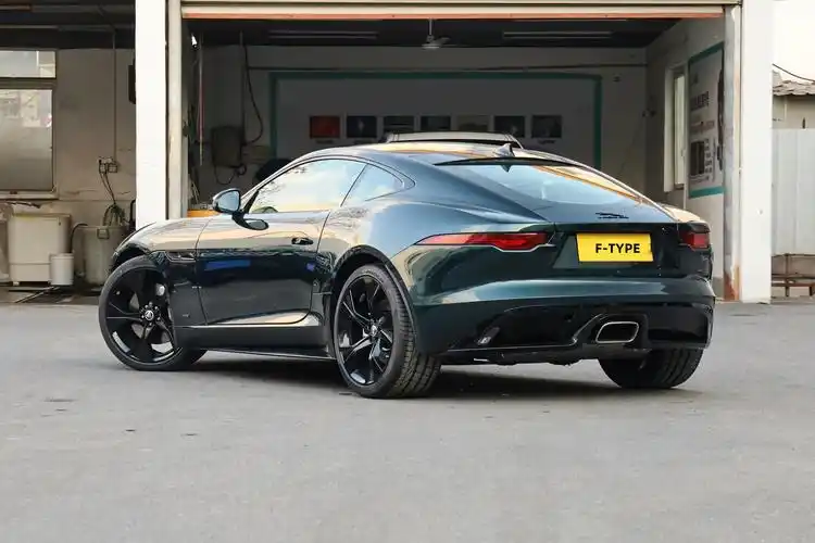 新款捷豹f-type 75周年典藏版上市,2.0t 8at,售价66.9-69.9万元